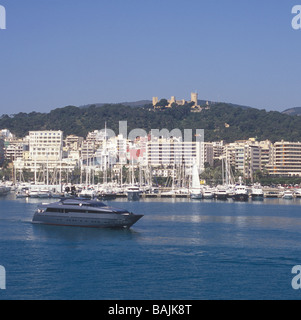 Sanlorenzo 40 Alloy ( 38,50 m ) bateau superyacht en route pour Palma International Boat Show 2009 Banque D'Images