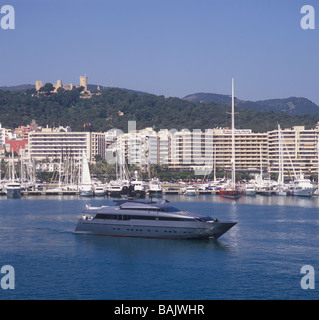 Sanlorenzo 40 Alloy ( 38,50 m ) bateau superyacht en route pour Palma International Boat Show 2009 Banque D'Images