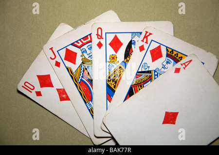 Dans le poker une Quinte Flush Royale est la main highestcard un joueur peut obtenir les cartes sont as roi reine valet et dix d'un seul costume Banque D'Images