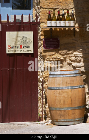 Magasin de vin domaine saint Henri chateauneuf du pape rhone france Banque D'Images