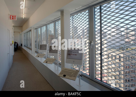 Museum of Contemporary Art, New York, United States, Sanaa Kazuyo Sejima  + Ryue Nishizawa, Musée d'art contemporain du corridor de Banque D'Images