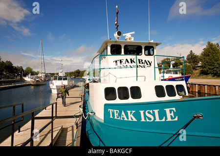 Le Canada, l'Ontario, province de la péninsule Bruce, Tobermory, du port et des bateaux de pêche Banque D'Images