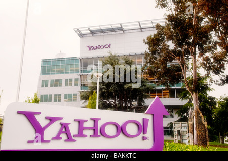 Yahoo signe sur le côté du siège social à San Jose. Banque D'Images