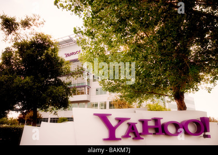 Yahoo signe sur le côté du siège social à San Jose. Banque D'Images