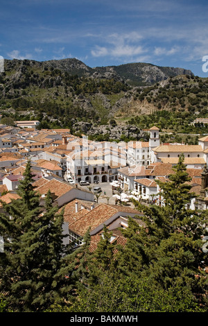 Village blanc de Grazalema sierra de cadiz, andalousie espagne Banque D'Images