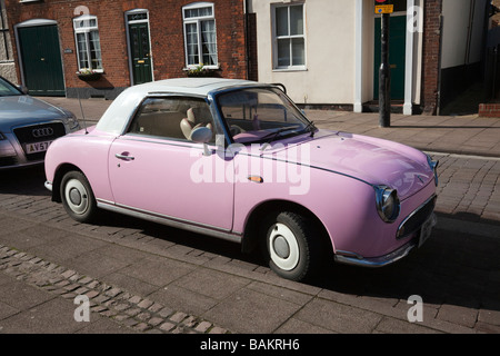 Voiture Nissan Figaro Banque D'Images