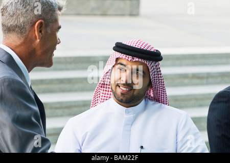 Businessmen talking Banque D'Images
