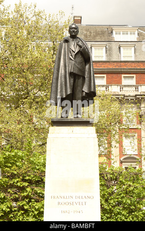 Grosvenor Square Londres statue de Franklin D Roosevelt, ancien Président des États-Unis d'Amérique USA dévoilé en 1948 Banque D'Images