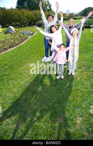 Portrait d'une famille de trois générations Banque D'Images