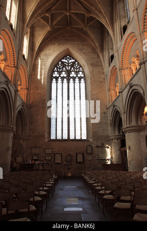 Intérieur de l'abbaye de Malmesbury ; Église de St Pierre et St Paul, Malmesbury, Wiltshire, Royaume-Uni Banque D'Images