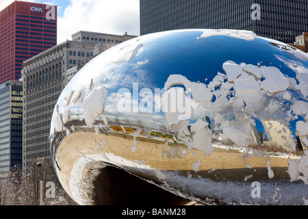 Le Bean aka la Cloud Gate sculpture in Chicago Millennium Park, par George May/Dembinsky Assoc Photo Banque D'Images