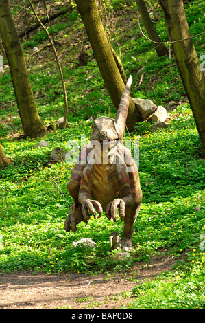 L'exécution de velociraptor de Jurassic park ZOO Bratislava vue avant Banque D'Images