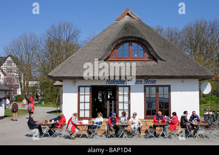 Restaurant au port de l'île de Hiddensee Kloster, Mecklenburg, Western-Pomerania Banque D'Images