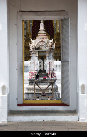 L'entrée de l'Ubosot ou coordination Hall. Wat Arun ou temple de l'aube, Bangkok, Thaïlande. Banque D'Images