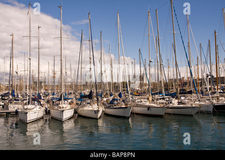 La marina de Port Vell à Barcelone, Espagne Banque D'Images