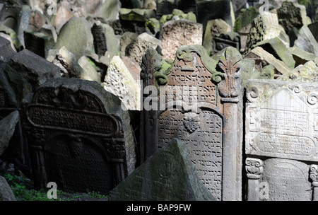 Vieux Cimetière Juif Josefov, le quartier juif de Prague Banque D'Images