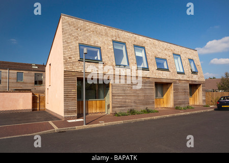 Maisons écologiques à faible coût dans Elmswell village de Suffolk, UK Banque D'Images