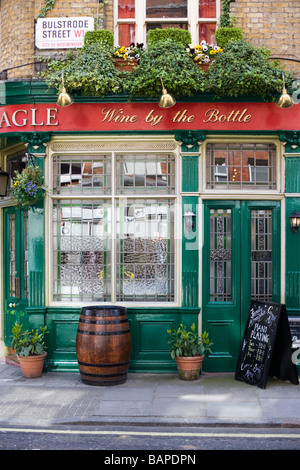 'Golden Eagle' Pub Anglais, Londres, Angleterre, Royaume-Uni, Grande Bretagne, Europe Banque D'Images