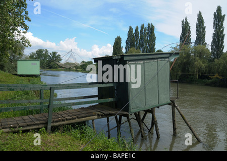 Des cabanes de pêche Charente, Saint Savinien Banque D'Images