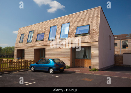 Maisons écologiques à faible coût dans Elmswell village de Suffolk, UK Banque D'Images