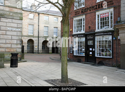 La place du marché, le centre-ville de Stafford Banque D'Images