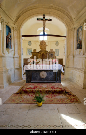 Intérieur de l'église de Sainte Madeleine et Saint Jean Rochemenier les pays de la Loire France Banque D'Images