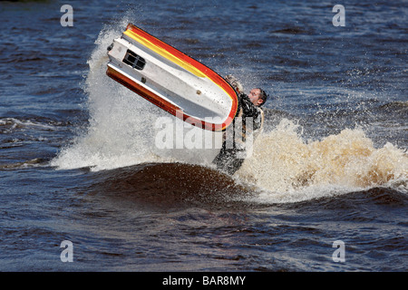 Course de jetski prenant part à des courses de jet ski à Tees Barrage dans Stockton 3 Mai 2009 Banque D'Images