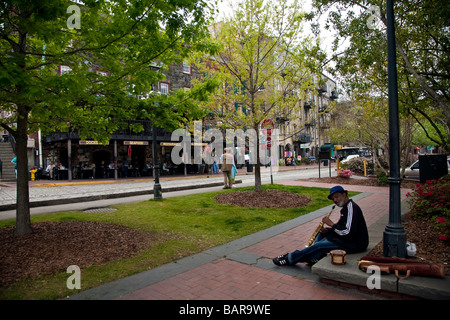 Et de divertissement célèbres restaurants de la rue River,Sud USA Ville de Savannah, Géorgie, USA, Amérique Latine Banque D'Images