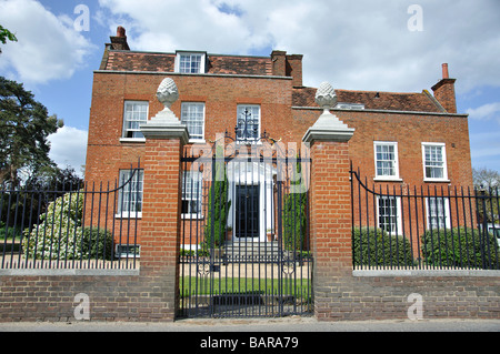 Hôtel Cedar House, Mill Road, Cobham, Surrey, Angleterre, Royaume-Uni Banque D'Images