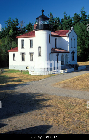 Admiralty Head Lighthouse en parc d'état de Fort Casey Banque D'Images