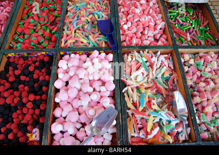 Blocage de confiserie, Welwyn Garden City Saturday Market, Welwyn Garden City Centre, Hertfordshire, Angleterre, Royaume-Uni Banque D'Images