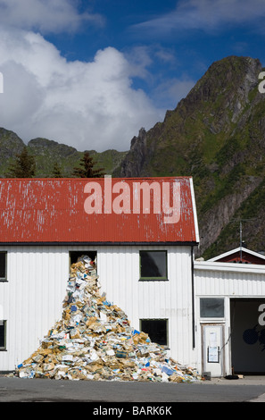 Tas de journaux à Svolvær, Austvågøy, Lofoten, Nordland, Norvège, Scandinavie, Europe Banque D'Images