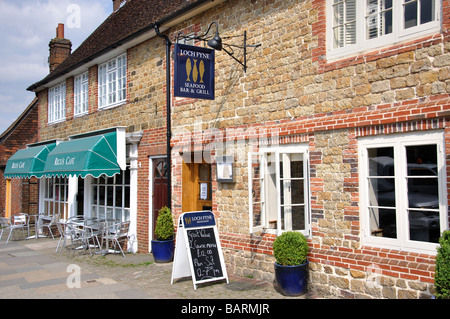 Le Loch Fyne Restaurant, North Street, Midhurst, West Sussex, Angleterre, Royaume-Uni Banque D'Images