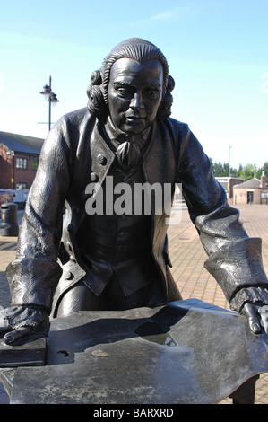 James Brindley statue, bassin du Canal de Coventry, West Midlands, England, UK Banque D'Images