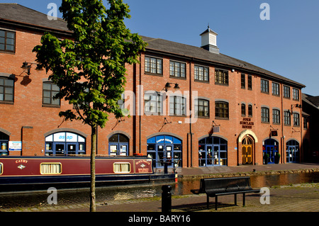 Bassin du Canal de Coventry, West Midlands, England, UK Banque D'Images