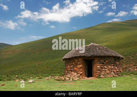 Cabane traditionnelle de la montagne, Royaume du Lesotho Banque D'Images