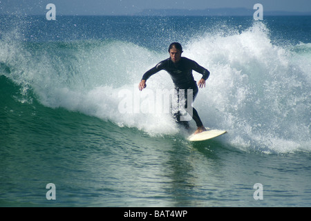 Le surf au plage Estaleiro Banque D'Images