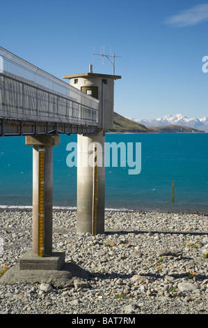 Niveau bas du lac Le lac Tekapo Mackenzie Country ile sud Nouvelle Zelande Banque D'Images