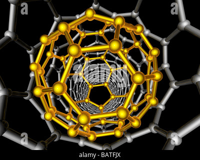 Footballène et nanotubes de carbone. L'oeuvre de l'ordinateur montrant les structures de carbone hexagonale de abuckyball (jaune) Banque D'Images