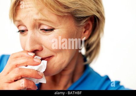 Femme en colère. Femme d'âge moyen de pleurer. Banque D'Images