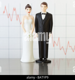 Bride and Groom cake toppers par graphique Banque D'Images