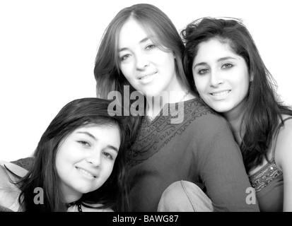 Belle amis féminins en noir et blanc Banque D'Images