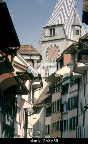Alley avec gate tower, Zytturm, Zug, Suisse Banque D'Images