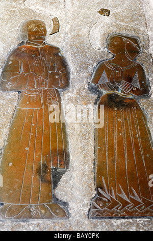 Les laitons médiévale de laine marchands dans l'église de laine de St-Pierre et St.Paul, Northleach, Gloucestershire, Royaume-Uni Banque D'Images