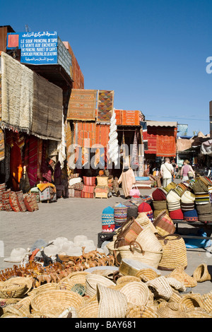 Tapis et moquettes dans le marché à Marrakech Maroc Banque D'Images