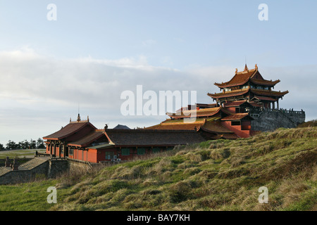 L'Huazang monastère sur le sommet de l'Emei Shan, province du Sichuan, Chine, Asie Banque D'Images