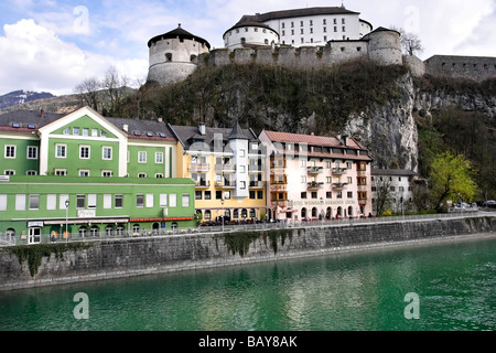 River Inn, ville historique, château, Kufstein, Tyrol, Autriche, Europ Banque D'Images