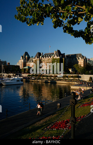 L'hôtel The Fairmont Empress dans le port intérieur de Victoria, Victoria, Colombie-Britannique, Canada. Banque D'Images