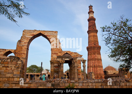 Qutub Minar à Delhi Inde complexe Banque D'Images