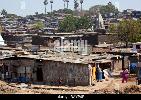 Quartier des bidonvilles de Mumbai Inde Banque D'Images